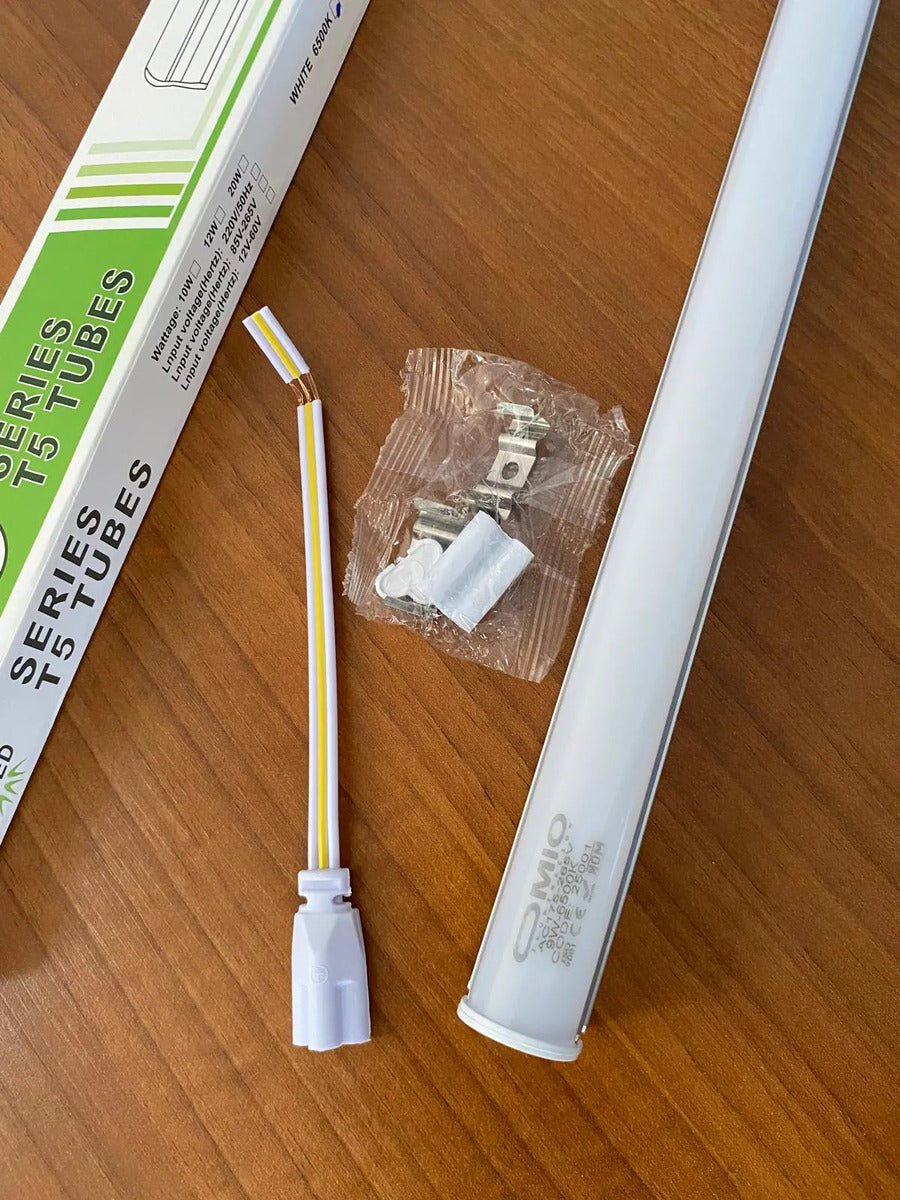 Regleta T5 Omio Led 9w 60cm Luz Fría Integrada