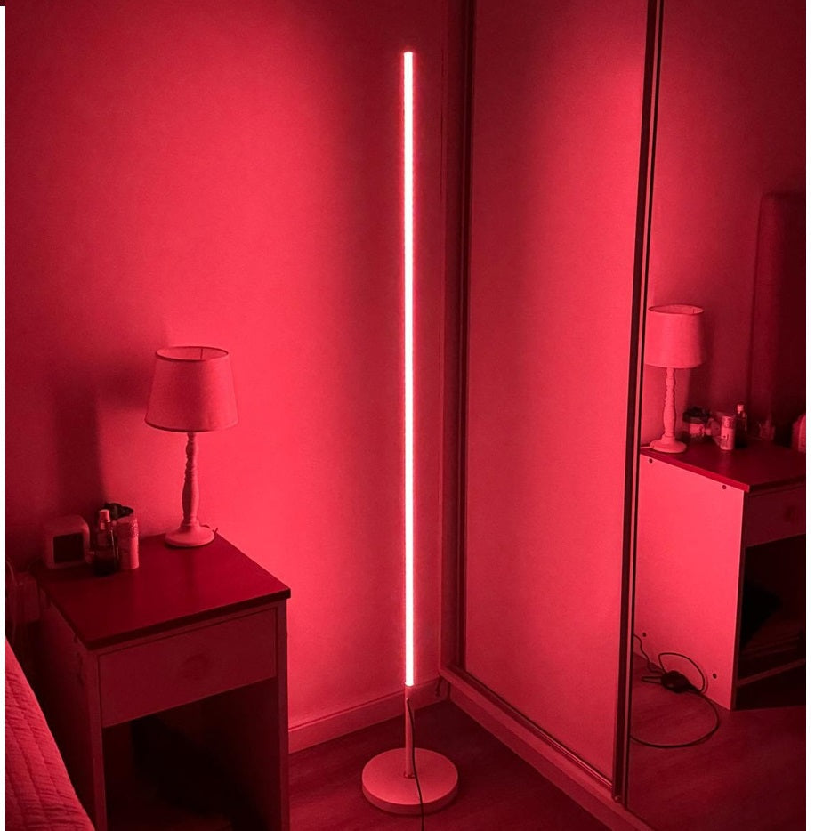 Lámpara De Pie Rgb 1.6m Moderna Con Control Remoto Omio