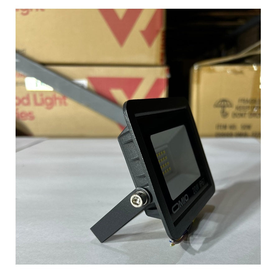 Reflector Led Omio Essential Led Miniflood 20w Cálido/frío