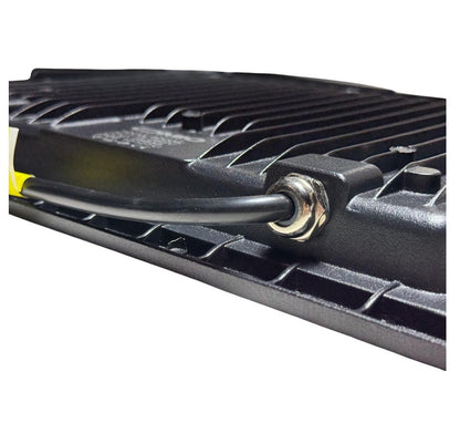 Foco Reflector Omio Para Ext/int Led 200w Luz Fria Lux