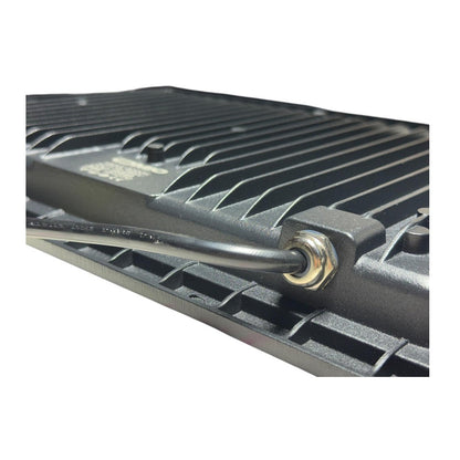 Foco Reflector Omio Para Exterior/interior Led 150w Luz Fria Lux