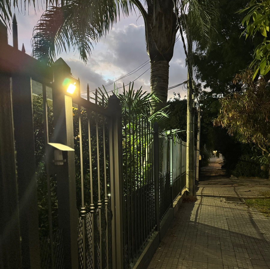 Aplique Led Solar Omio 5w 3000k Luz Cálida Rectangular