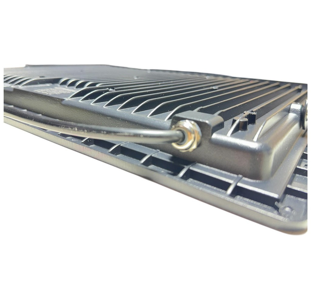 Foco Reflector Omio Para Ext/int Led 300w Luz Fria Lux