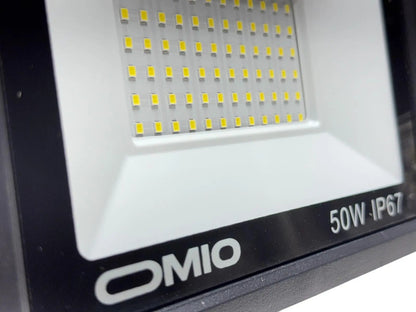 Foco Reflector Led Omio 50 watts Luz Fría/cálida Para Interior y exterior