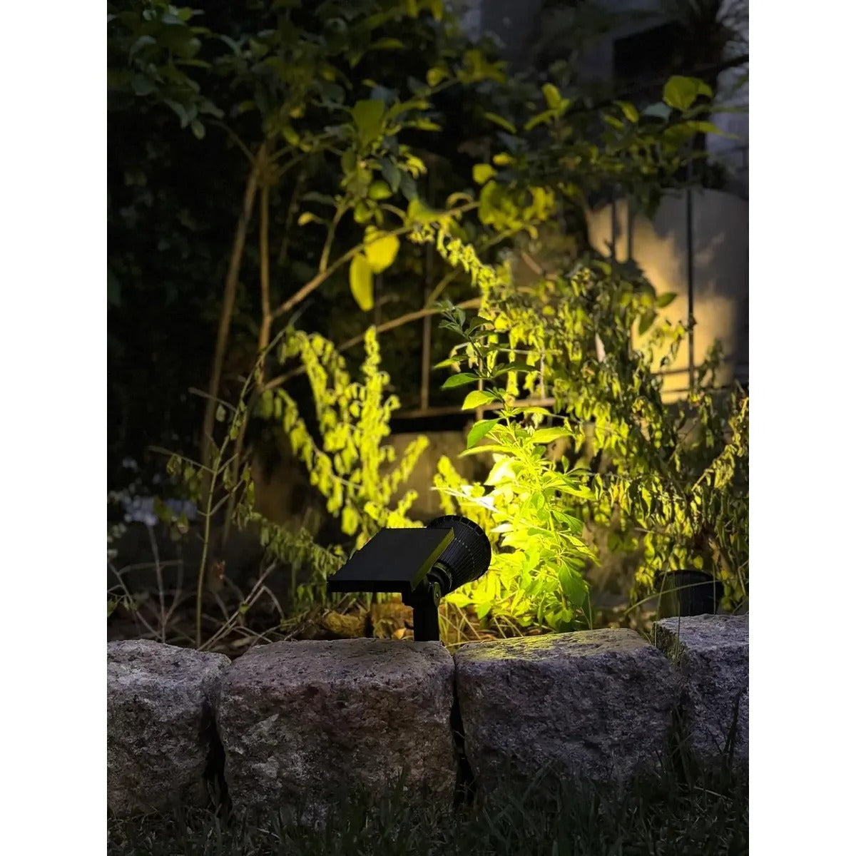 Lámpara Solar Exterior Led Omio Pincho Jardín Con Fotocélula