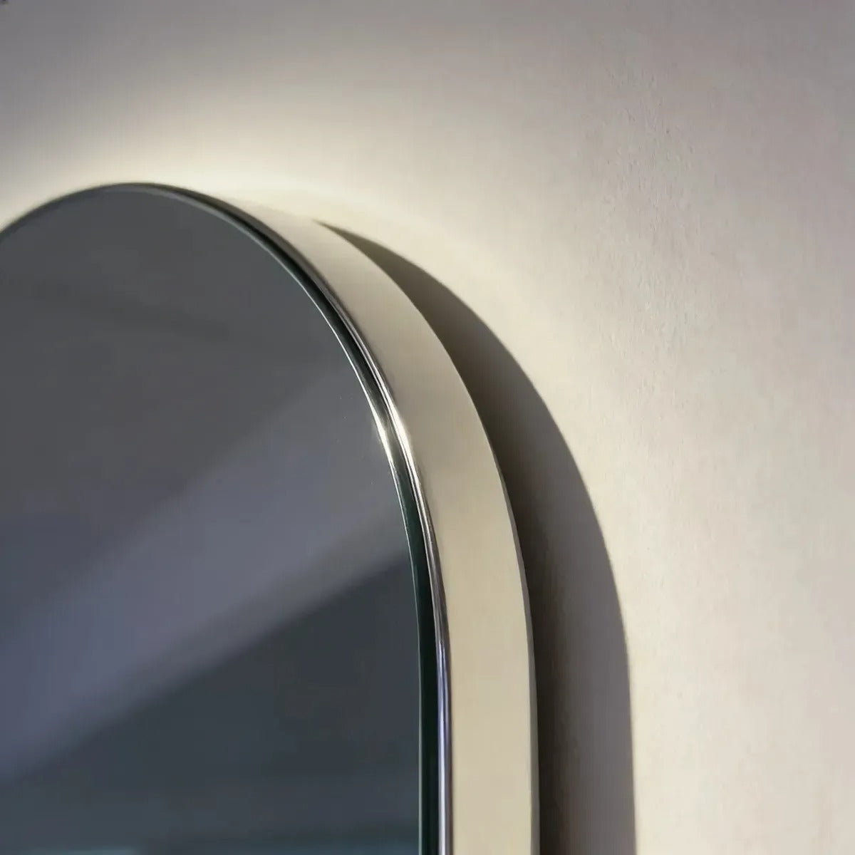 Espejo Ovalado Led Omio Con Luz Fría, Neutra Y Cálida 108 Cm
