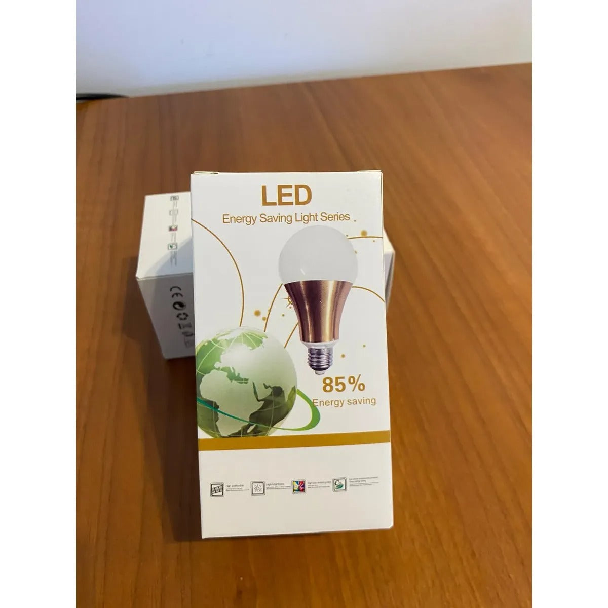 Lámpara Omio Led Bulbo 12 watts Luz Cálida 3000k