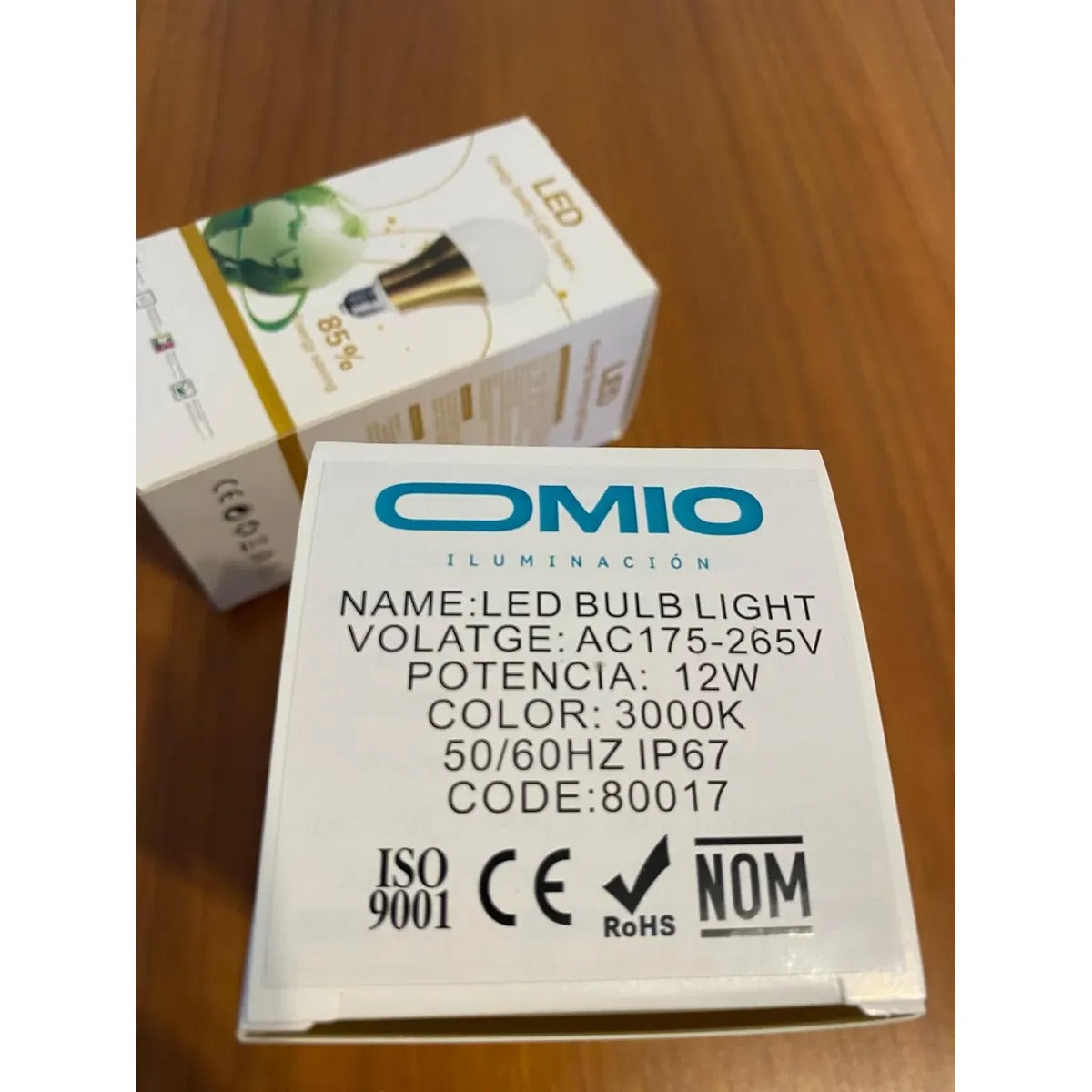 Lámpara Omio Led Bulbo 12 watts Luz Cálida 3000k